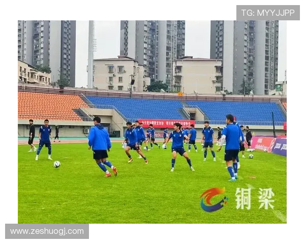 蓉城铜梁龙联谊备战成渝德比赛 蓉城铜梁龙联谊备战成渝德比赛